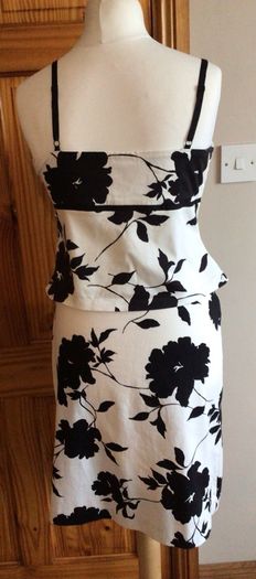 Principles Petites Ladies Black and White Cotton Blend 2 Piece skirt and Top Set 12/14  including postage