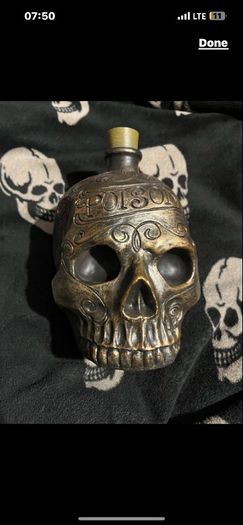skull poison  Halloween decoration size 22/15 cm