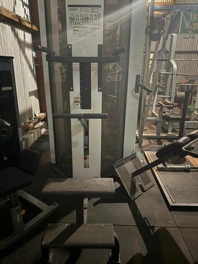 Cybex 8 Station 4 Stack Cable Crossover (Commercial