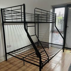 Triple bunk bed metal frame