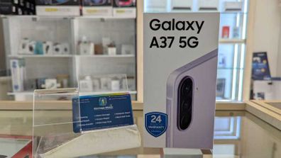 Samsung A37 5g Brand New Sealed Sim Free 256 Gb