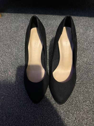 m and s heels