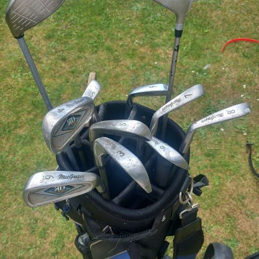 Mens macgregor golf clubs with  bag and trolley