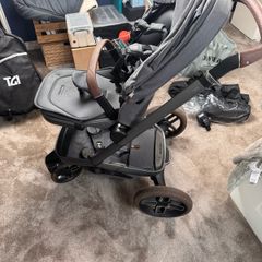 Maxi-Cosi Fame Pushchair & Carrycot - Oak Truffle