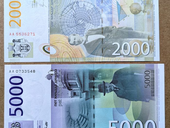 SERBIA - Set of 2 Banknotes: 2000 Dinara 2011+ 5000 Dinara 2003 - P 61 P 140 UNC