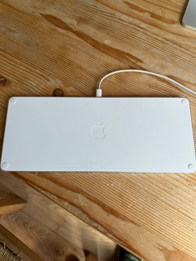 iMac - 24-inch Silver iMac with 4.5K Retina display