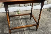 Beautiful oak hall table with twisted legs