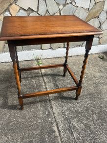 Beautiful oak hall table with twisted legs