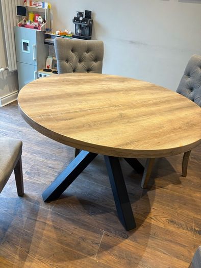 Round Dining Table 120cm
