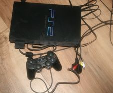 Playstation 2 (works well)