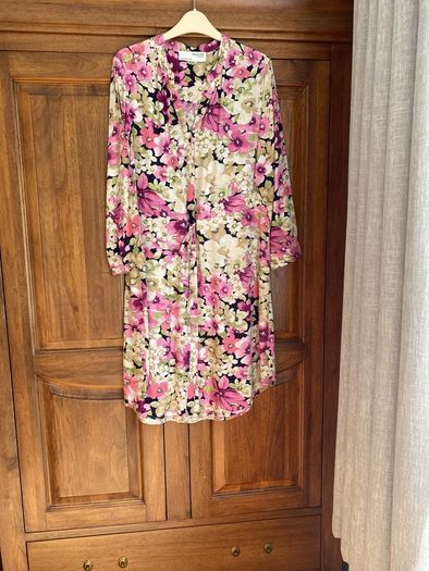 Ladies dress