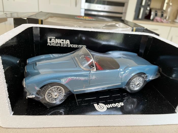 Lancia Aurelia B24 Spider 1/18 Burago Ultra Rare