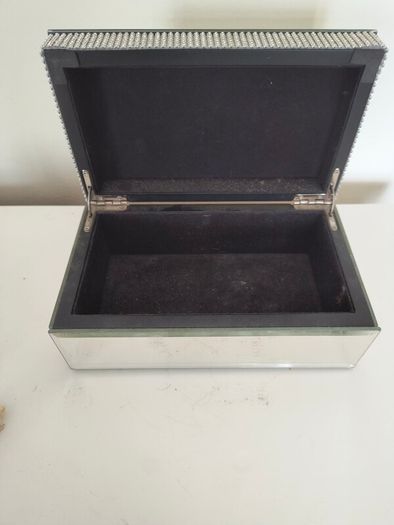 Jewellery box