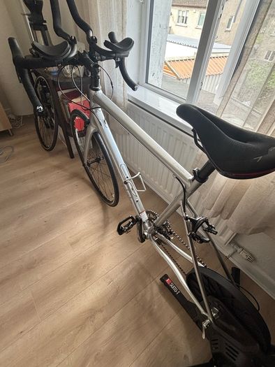 Cannondale CAAD Optimo 4 with Suito-T Trainer