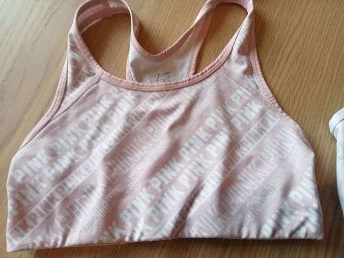 Victoria's Secret Woman's PINK Sport Tops