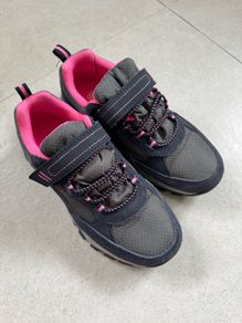 Girl hiking shoes waterproof