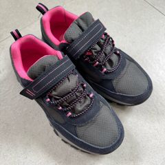 Girl hiking shoes waterproof