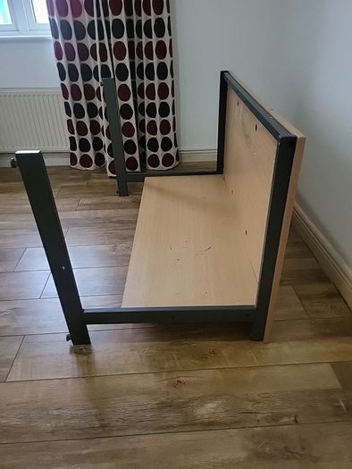 Free desk