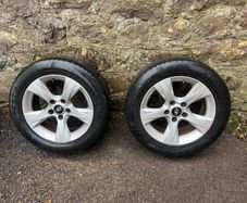 Two Hyundai i40 alloys with 215/55/16 tyres 215/55/ZR16