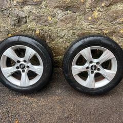 Two Hyundai i40 alloys with 215/55/16 tyres 215/55/ZR16