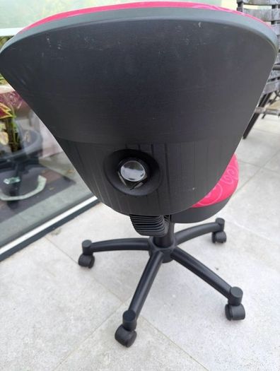 Disney Aurora pink wheels chair