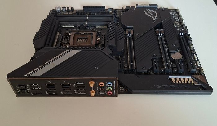 ASUS ROG Maximus XII HERO (WI-FI) LGA 1200 (Intel 10th Gen) Intel Z490 (WiFi 6) ATX Intel Motherboard