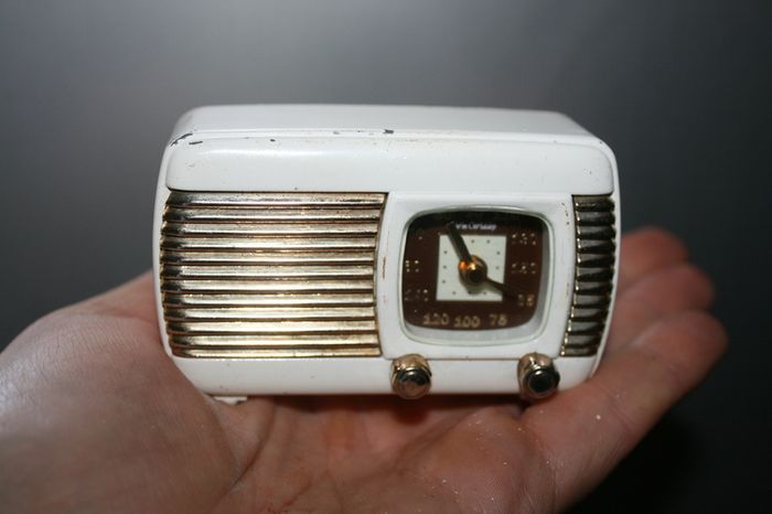 Vintage Wm Widdop miniature  radio alarm clock