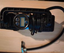 Meshuba 12V Portable Tire Pump