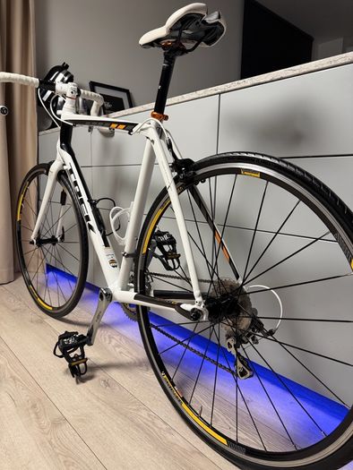 TREK Domane 2.0 Road Bike
