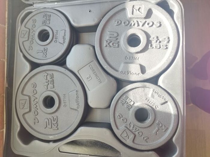 Dumbbell set brand name Domyos