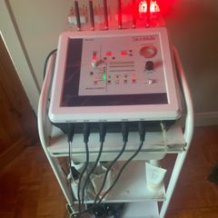 Skinmate Diamond Peeling combining Photo rejuvenation and Microcurrent.
