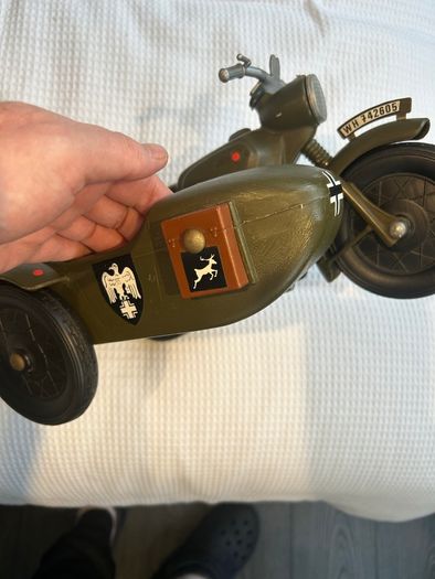 Action man side car bike