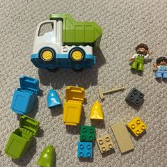 Lego Duplo 10945 Garbage Truck and Recycling