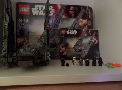 LEGO Starwars kylo Ren's command shuttle (set 75104)