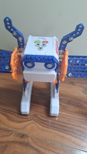 Meccano Micronoid robot toy