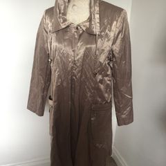 Stunning Vogue Ladies Gold Coat Size 16 - New with tags
