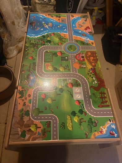 Kids play table