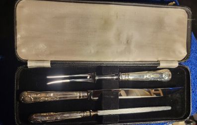 carving set