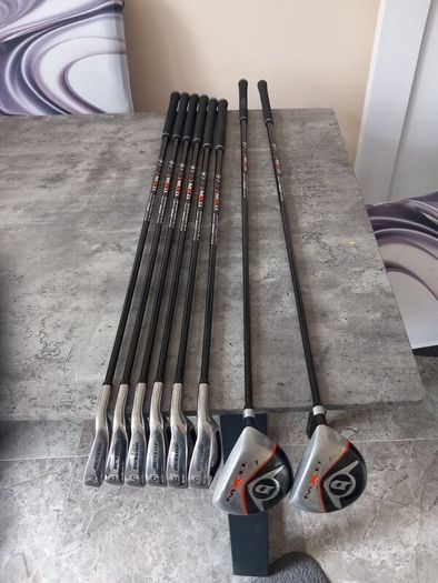 Dunlop golf clubs. Right handed clubs