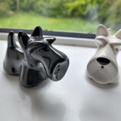 Vintage Scottie dog Salt and pepper shaker set