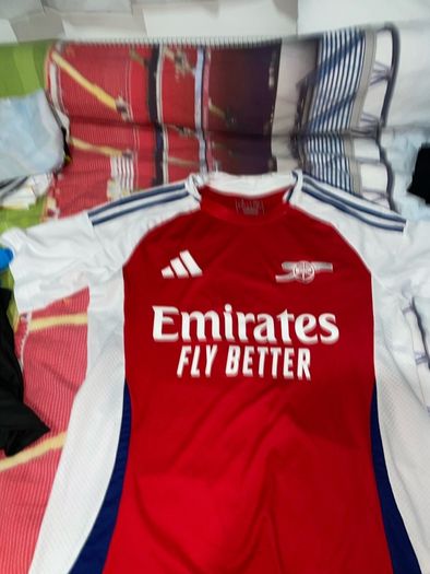 Real arsenal football jersey can ship if needed