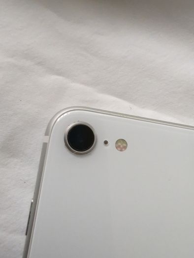 iPhone 7 white back