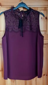 Burgundy sleeveless lace top