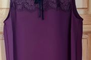 Burgundy sleeveless lace top