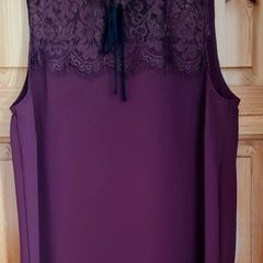 Burgundy sleeveless lace top