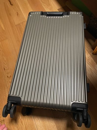 travel suitcase - super lightweight