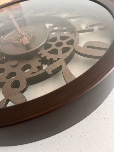 wall hanging clock