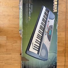 Yamaha PSR 240 Keyboard