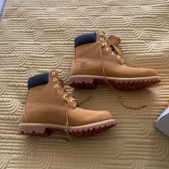 Timberland Wheat Boot Size 9UK BRAND NEW