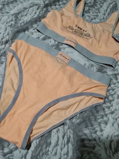 FRIENDS bralet and knicker bnwt